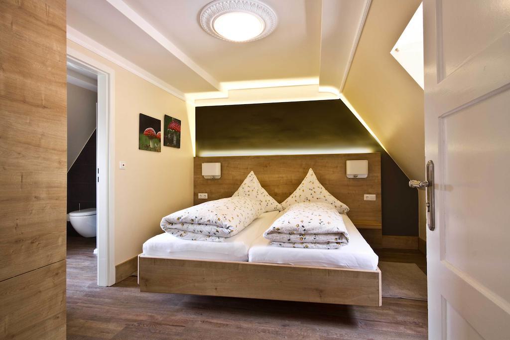 Sankt Annagut Hotel Burrweiler Room photo